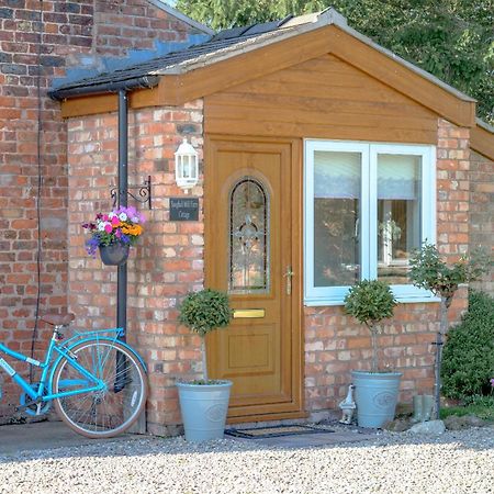 Saughall Mill Farm Cottage Chester Exteriér fotografie